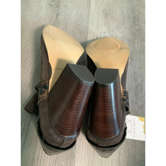 Donald J Pliner Brown Suede Selita 23 Ankle Bootie W/ Snakeskin Straps, Size 9 - Picture 7 of 8